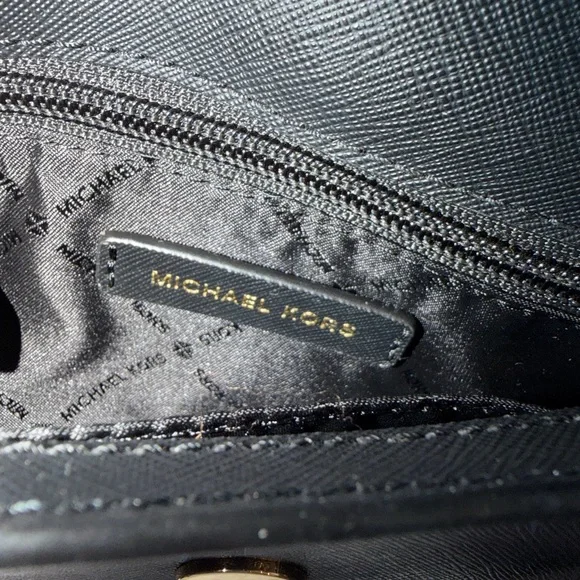 Michael Kors Jet Set Medium Envelope Clutch. - Picture 9 of 11